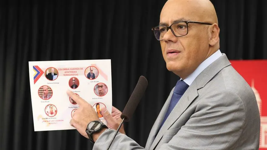 Venezuela tilda de 'fantasías' la denuncia de nexos de Maduro con la guerrilla