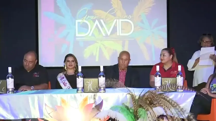 Directivos de Calle Arriba de Las Lajas realizan presentación