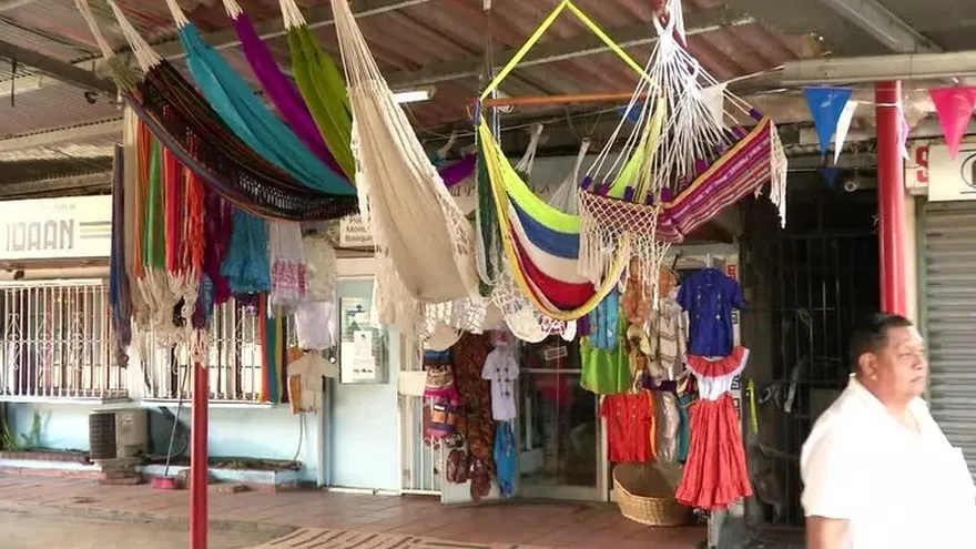 Trasladarán a buhoneros en la 5 de mayo