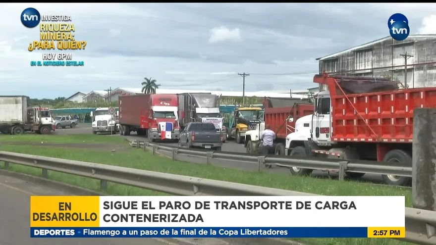Transportista de carga contenerizada mantienen paro en Colón