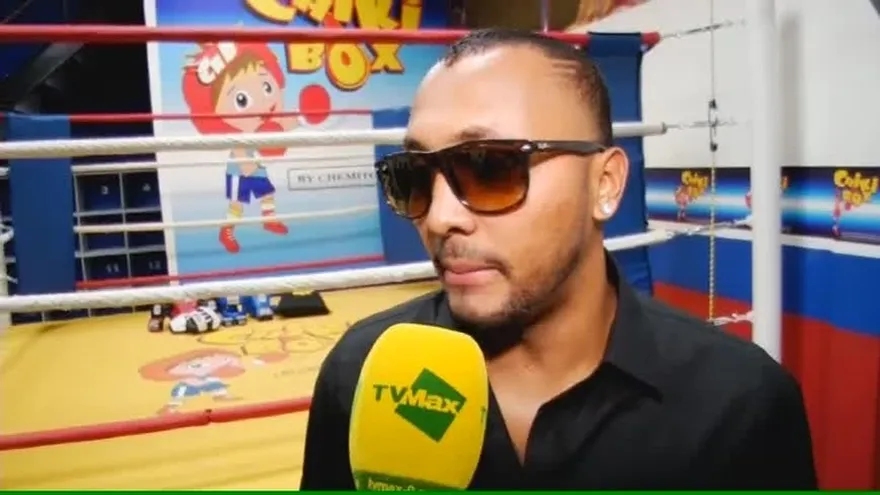 Chemito abre gimnasio y habla de su siguiente pleito