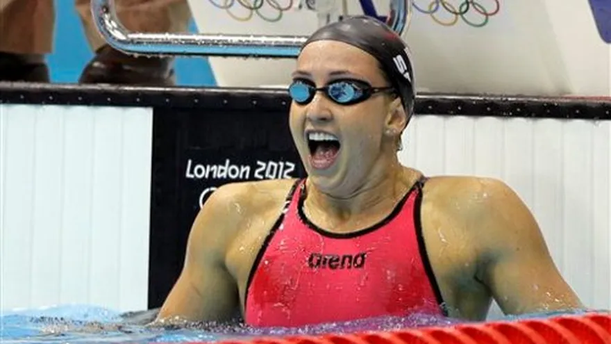 Soni, oro olímpico y récord mundial en 200 pecho