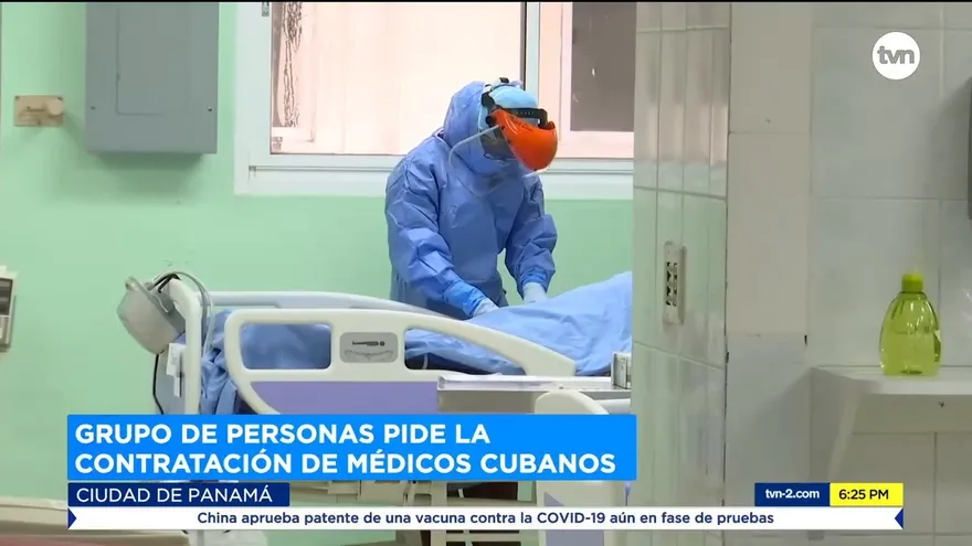 Grupo de personas pide contratación de médicos cubanos