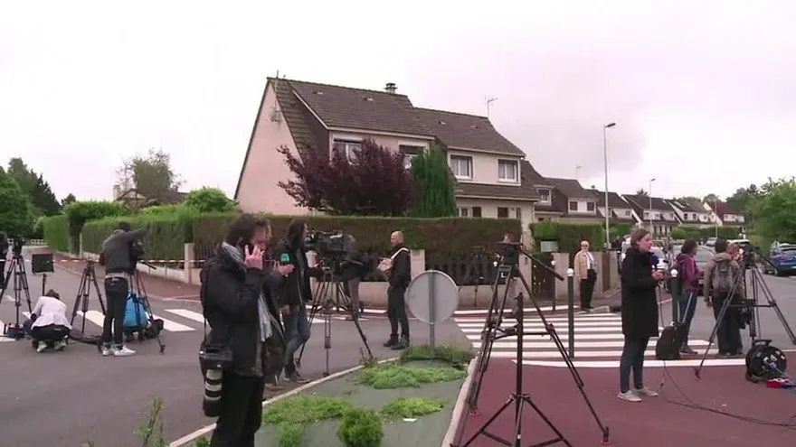 Policía francesa mata al asesino de familia en las afueras de París