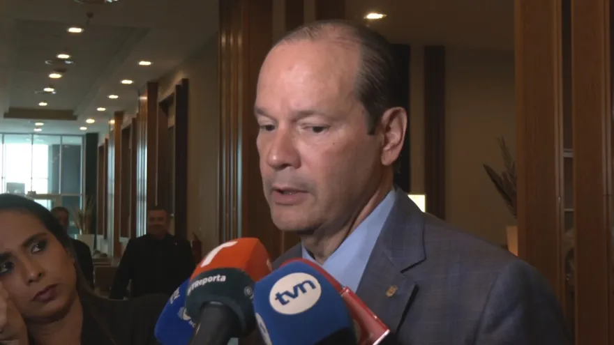 El canciller, Javier Martínez-Acha Vásquez.
