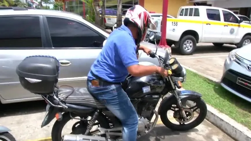 Una moto es la opción ante el tranque vehicular