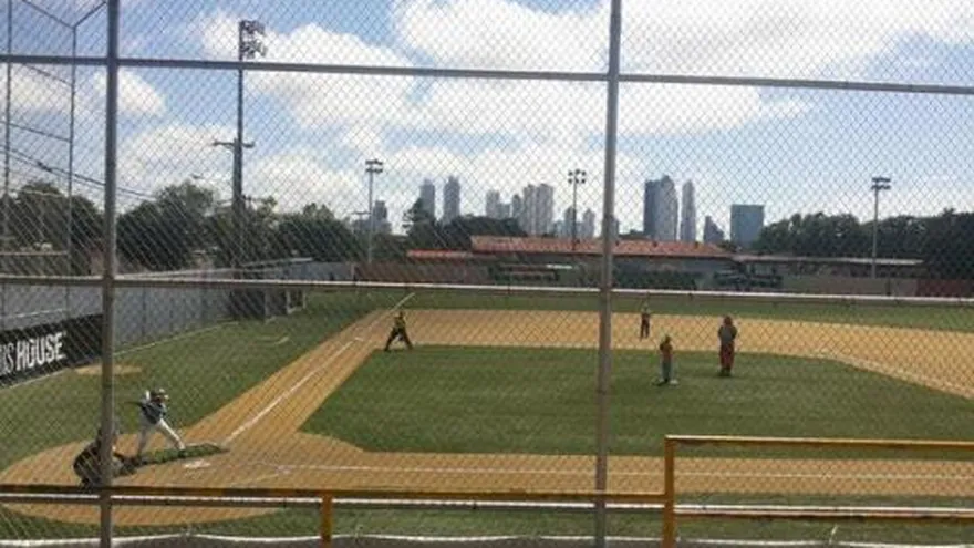 Sub-10 panameña cerca de partir hacia México