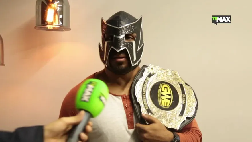 King SheMc invita a su rival incógnito a perder en el evento más grande