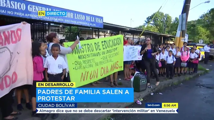 Docentes y padres de familia protestan en Ciudad Bolivar