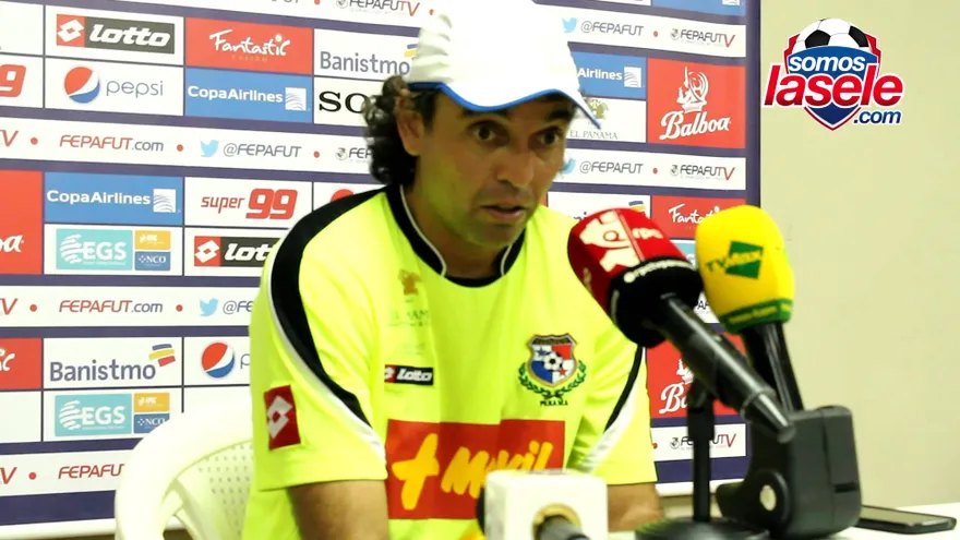 El DT de la Sele Sub-20 Leonardo Pipino antes del viaje parte 1