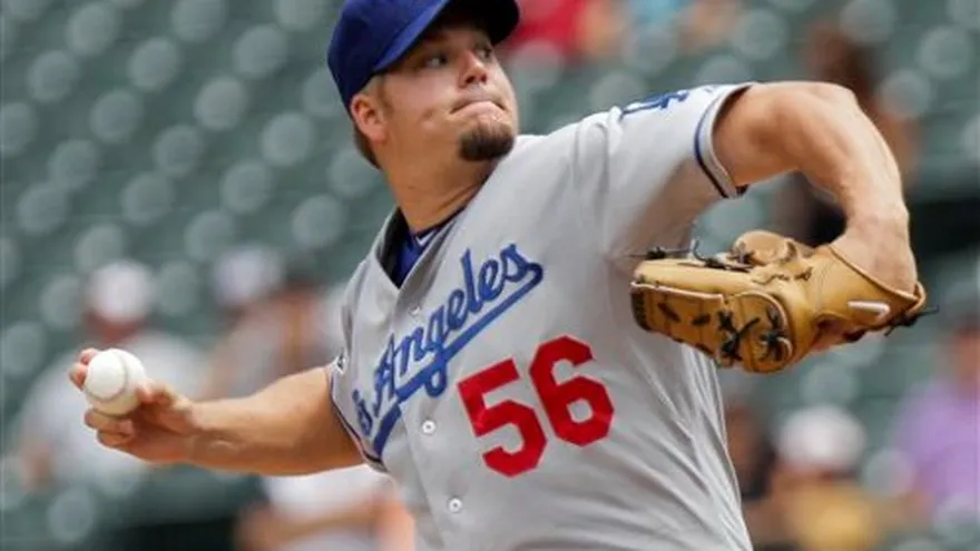 Blanton se luce en la "lomita" por los Dodgers