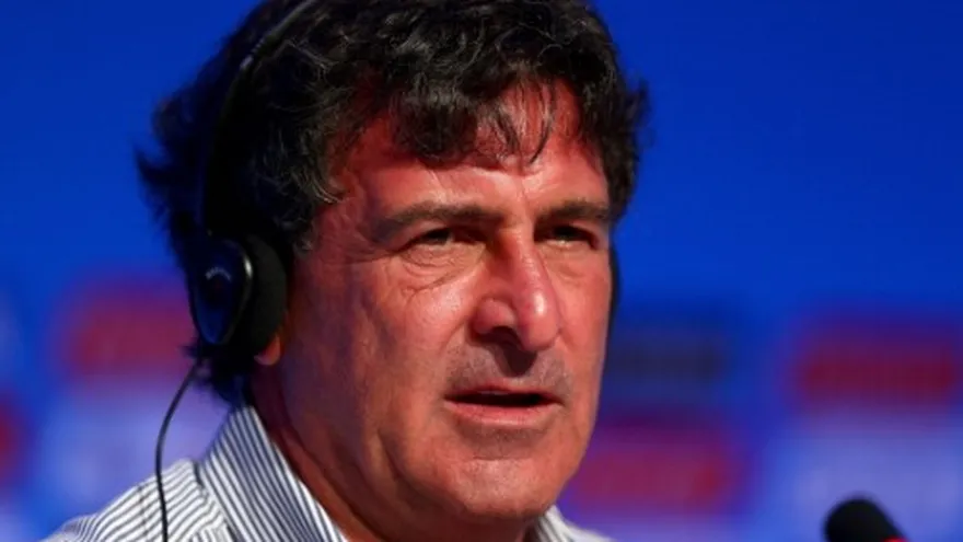 Mario Kempes es operado con éxito