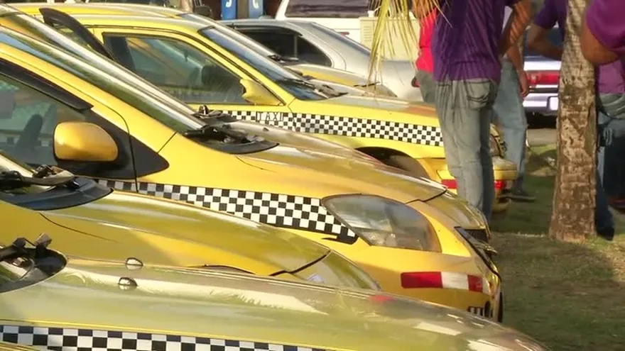Taxis ilegales en Chepo