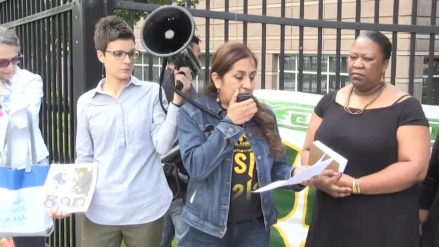 Exigen cierre de centros detención inmigrantes de Georgia tras varias muertes