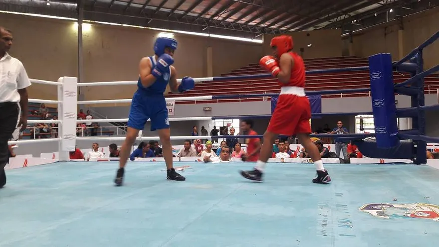Metro y Policía Nacional reinan en Guantes de Oro 2017.