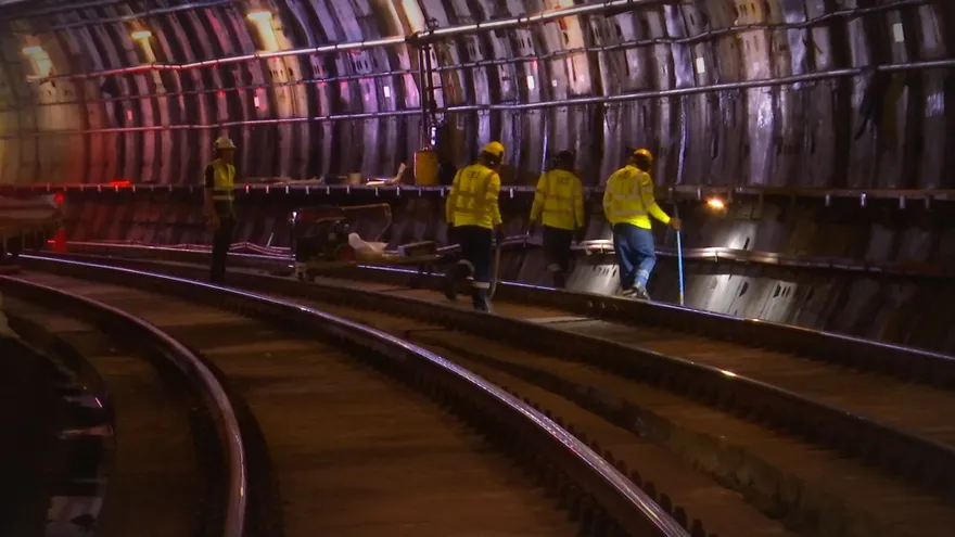 Contenido Exclusivo: El turno invisible del Metro