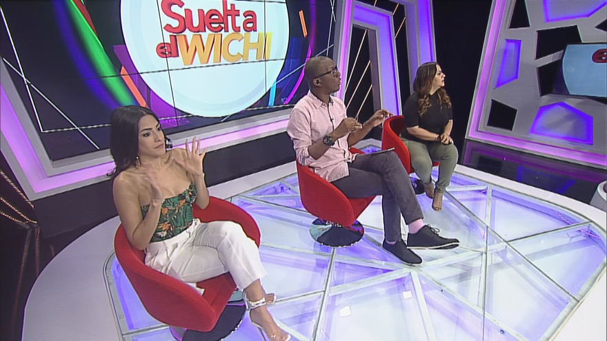 ¡Kevin y Rommelito regalan besos por dinero!