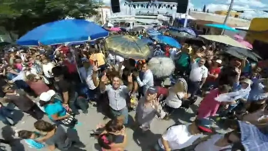 Calles de México abarrotadas para despedir al ‘Divo de Juárez’