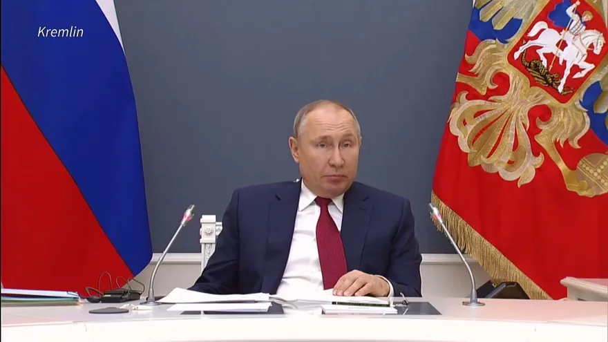 Putin celebra la extensión del tratado nuclear New START con EEUU