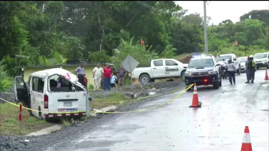 Un muerto y 11 heridos por accidente en Coclé