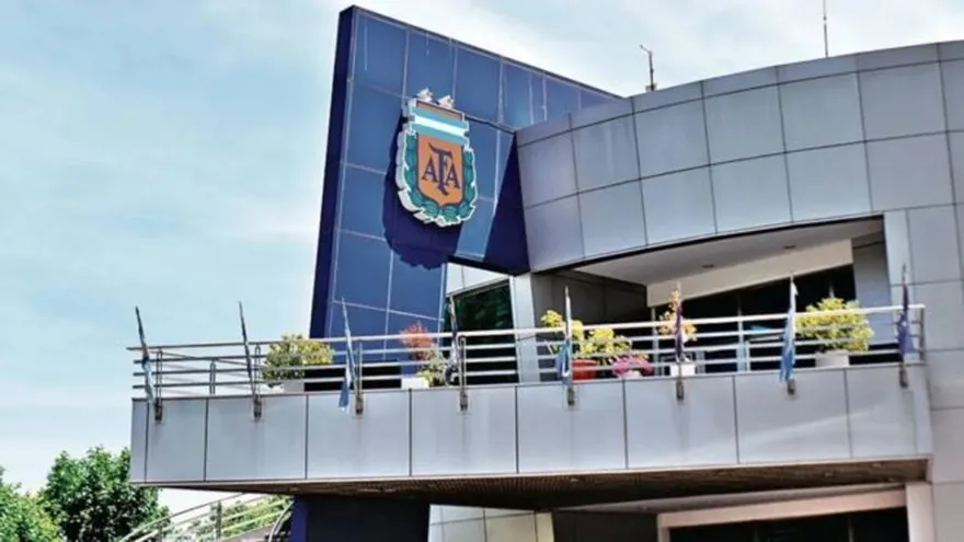 AFA cede gimnasio para atender personas con Covid-19