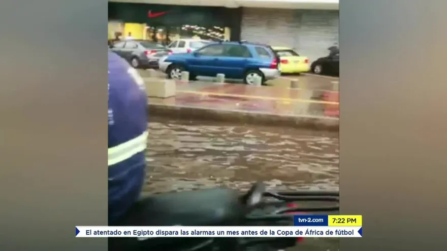 Calles se convierten en ríos luego de las lluvias