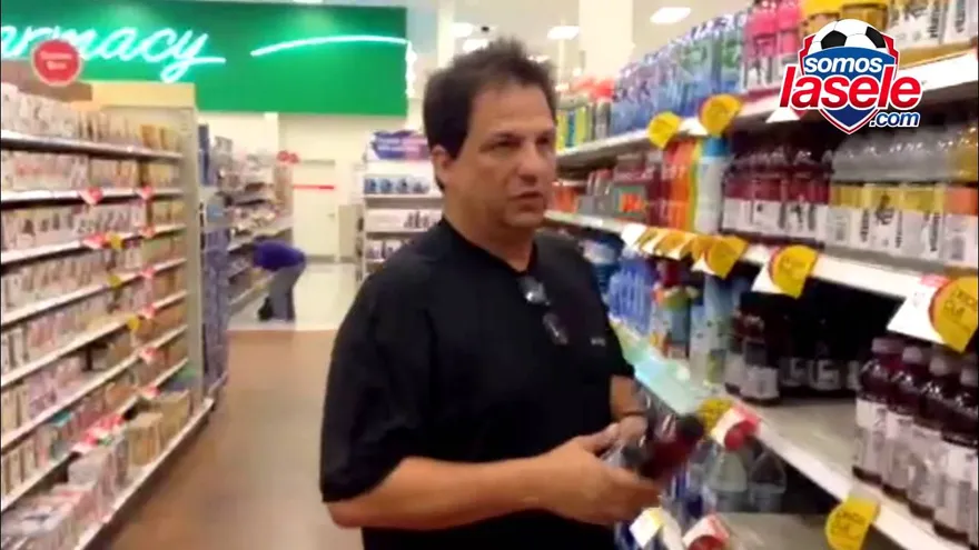 En desarrollo, gerente de selecciones Rolando González prepara víveres para la Sele