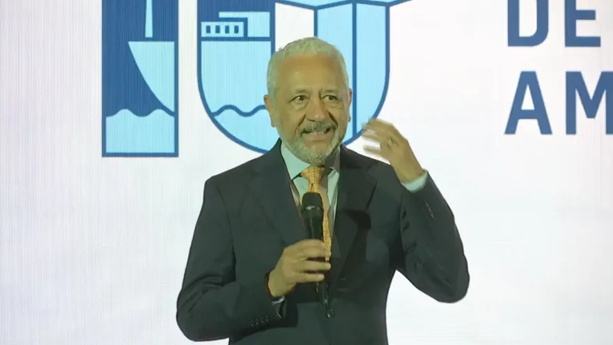 Ricaurte Vásquez se despide  como administrador y llama a defender la institucionalidad del Canal