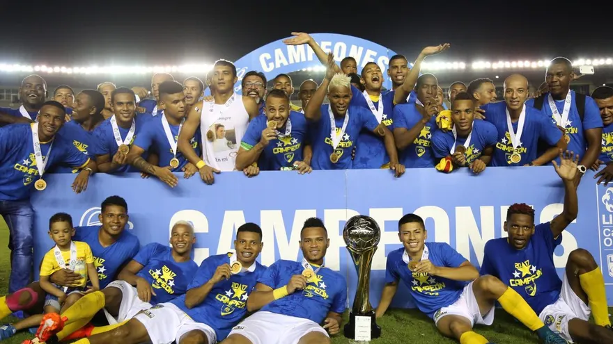 Los jugadores del Chorrillo lo celebraron a lo grande | FEPAFUT