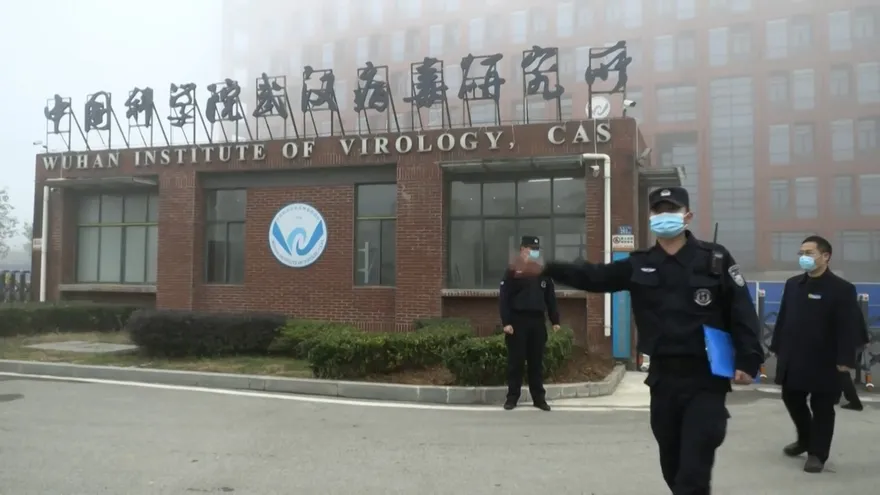 Equipo de OMS visita el instituto de virología de Wuhan en China