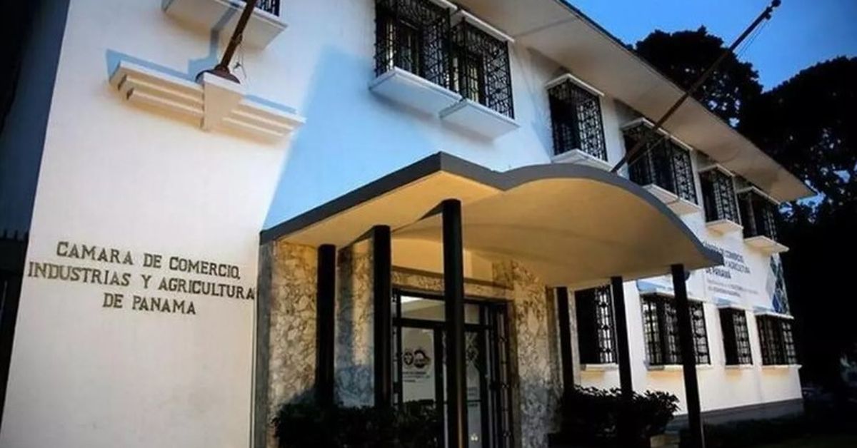 'Es peligrosa e improvisada': CCIAP arremete contra proyecto de ley que grava contenedores