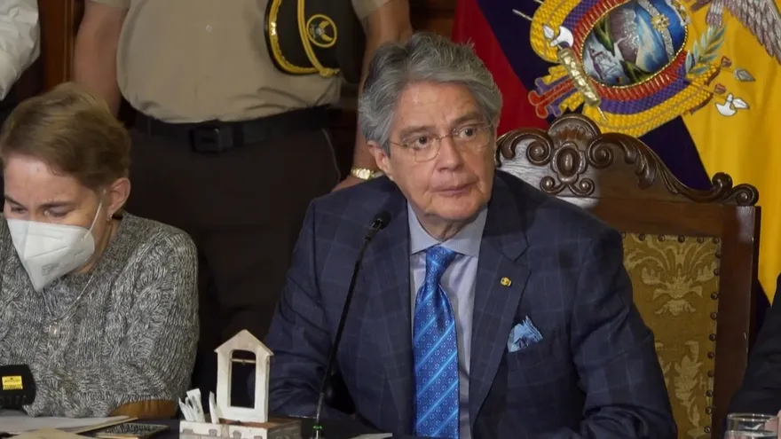 Gobierno de Ecuador revisará propuesta indígena ante crisis por combustibles