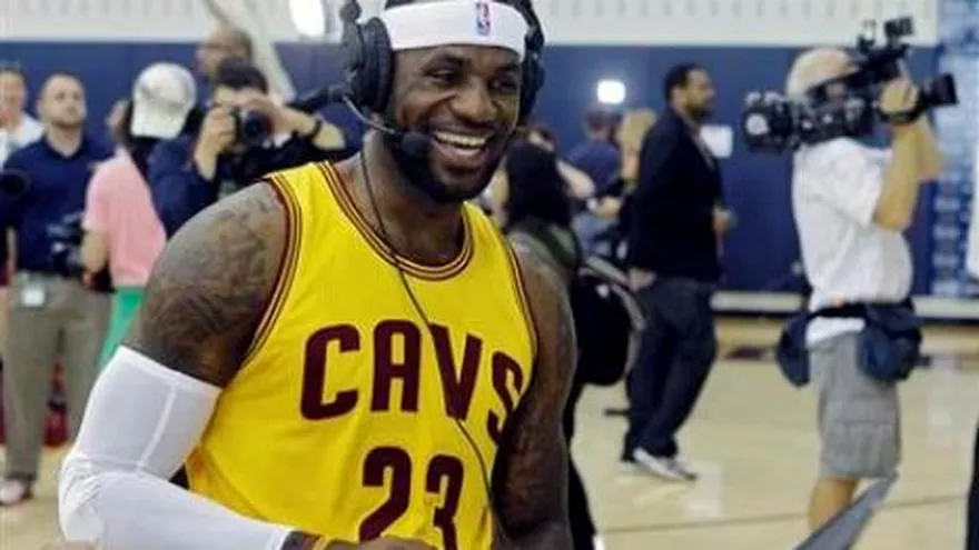 LeBron James contará su historia en la televisión