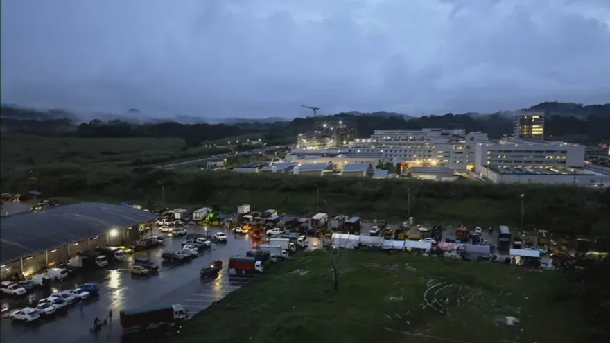 Lluvias en e sector de Merca Panamá y la Ciudad de la Salud en la vía Centenario.