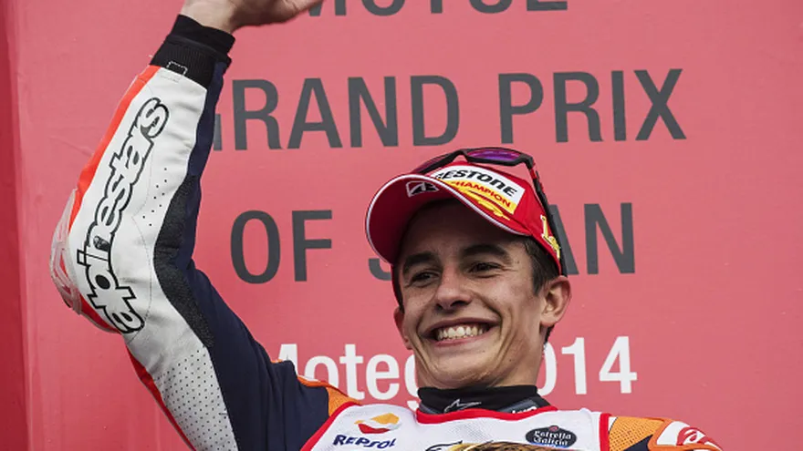Marc Márquez revalida título al ganar el Japón