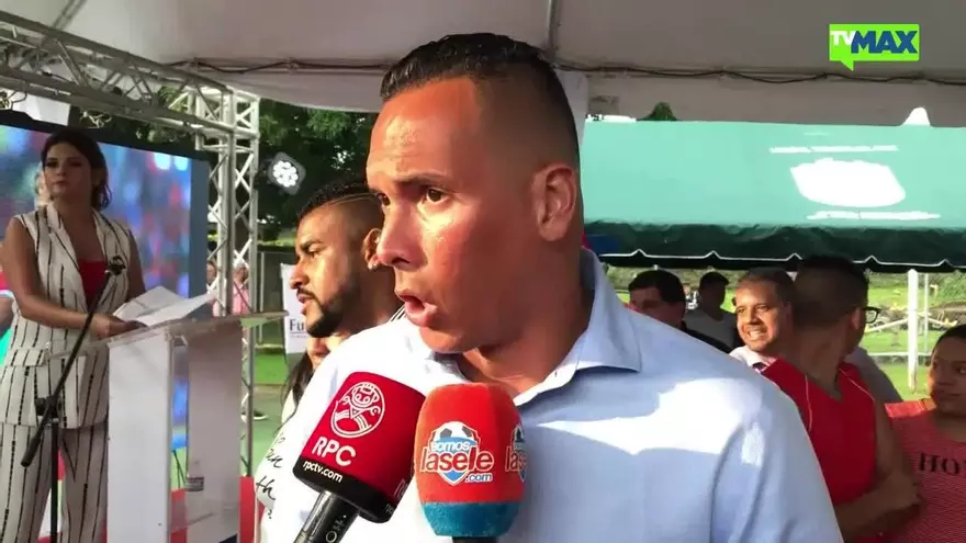 Blas Pérez fue parte del homenaje de Luis Tejada