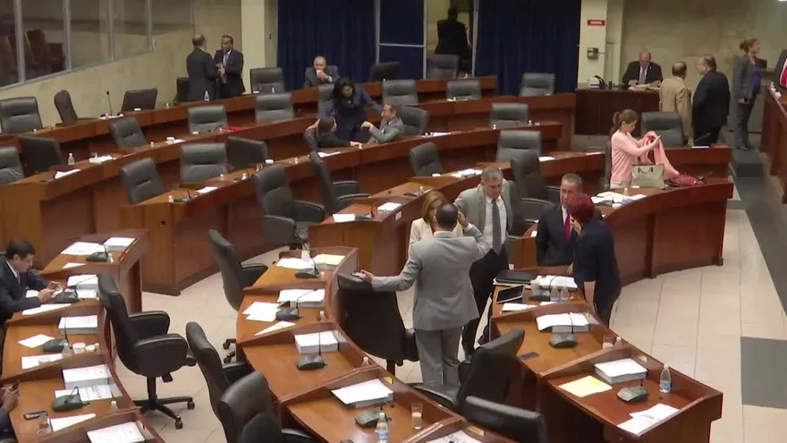 Diputados en la mira luego de suspenderse donaciones en la Asamblea