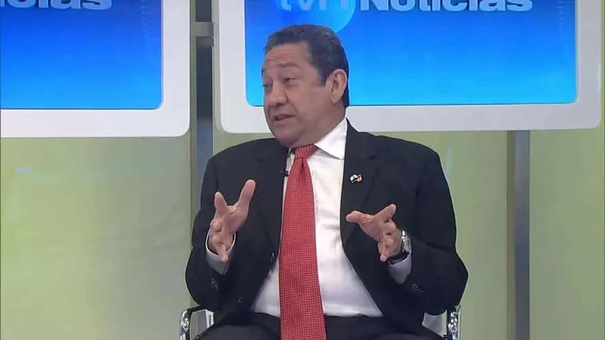 José Alberto Álvarez, PDTE. Colegio de Abogados