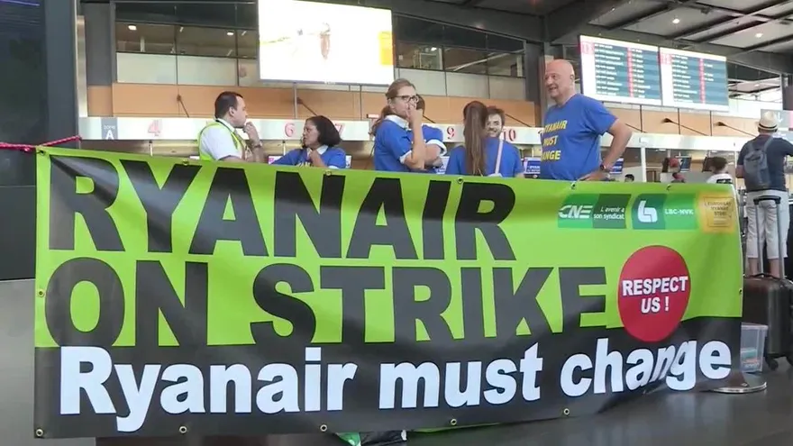 Ryanair cancela unos 400 vuelos ante la primera huelga conjunta de pilotos