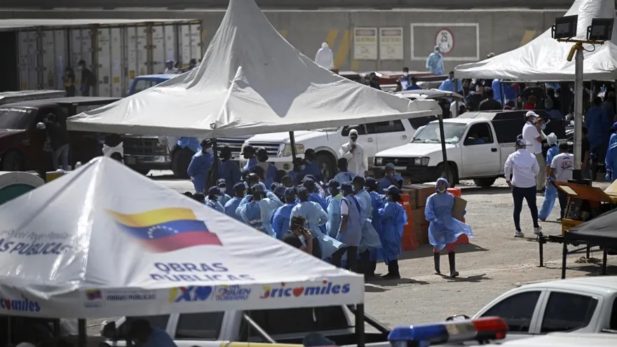 Venezuela: Makeshift morgue set up at port in earthquake-devastated zone