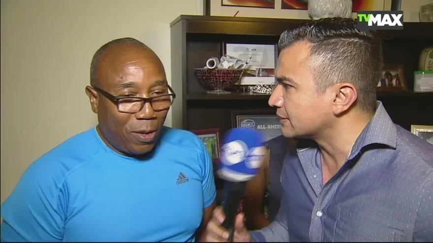 Familia de Alonso Edward celebró clasificación a semifinal de los 200 metros