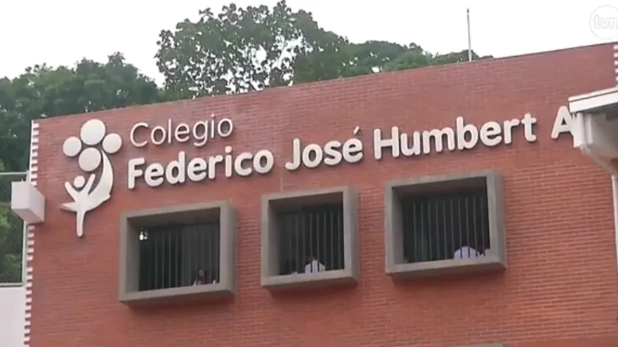 Inauguran una escuela con los más altos estándares en Burunga