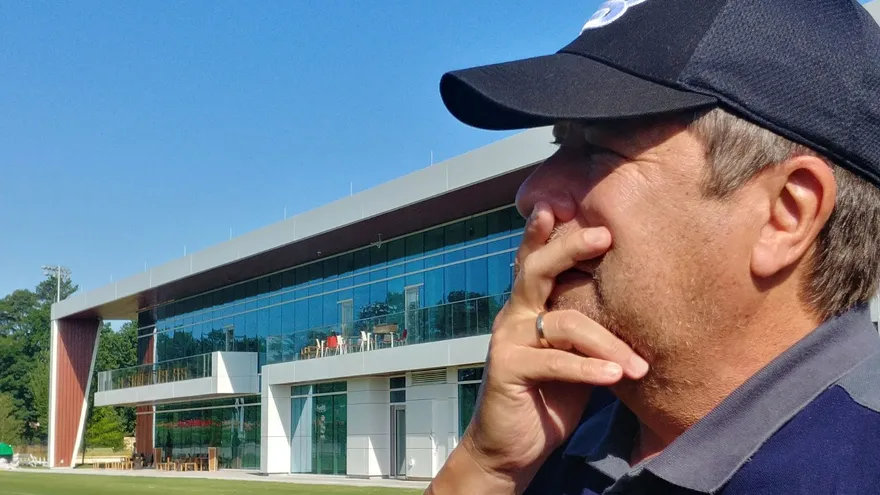 'Bolillo' Gómez observa el entrenamiento de este jueves de la selección en Atlanta.