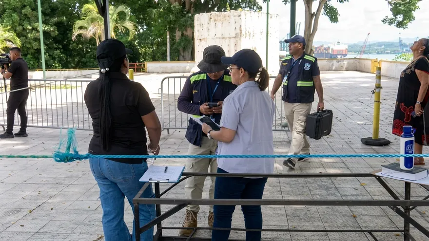 Fiscalía inspecciona terreno donde fue demolido monumento de la comunidad china