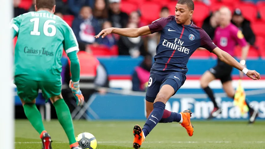 Mbappé acerca todavía más al PSG al título liguero