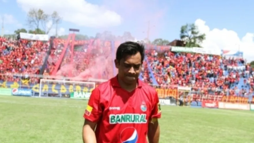 Carlos "Pescadito" Ruiz, suspendido por seis meses