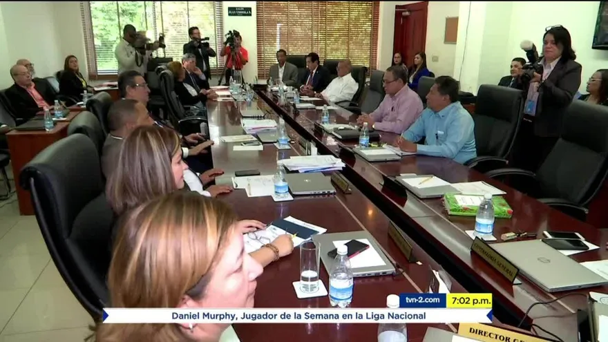 Junta Directiva de la CSS evalúa aspirantes a director