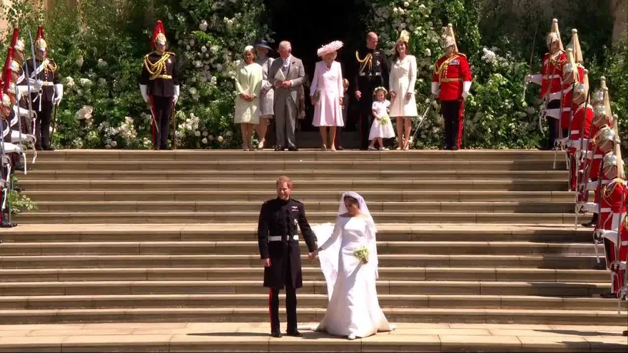 Enrique de Inglaterra y Meghan Markle ya son marido y mujer