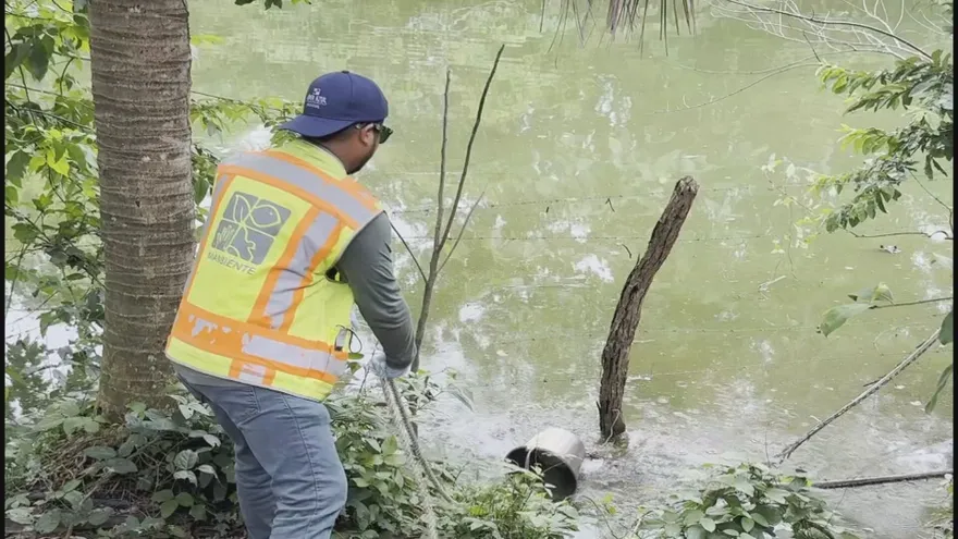 Monitoreo de funcionarios de MiAmbiente al río Estibaná