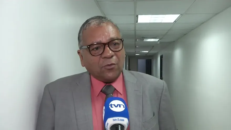 Partidos políticos compiten en la búsqueda de nuevos miembros